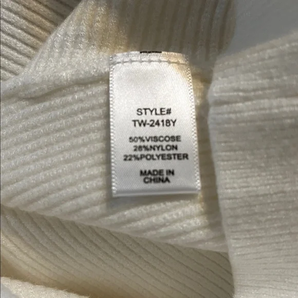 NWT Zenana Dolman Sleeve Mock Neck Ribbed Sweater in Off White Size M - Picture 8 of 10